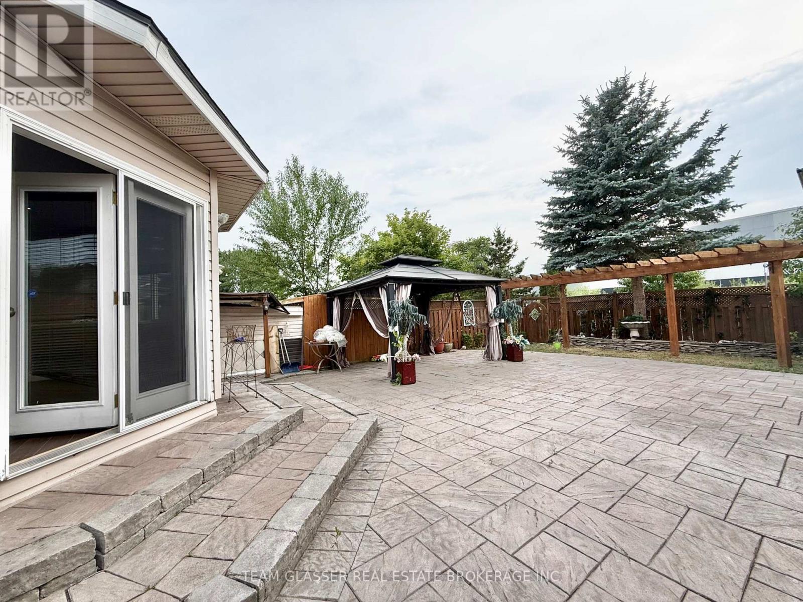 81 Erica Crescent, London South, Ontario  N6E 3P5 - Photo 3 - X13630814