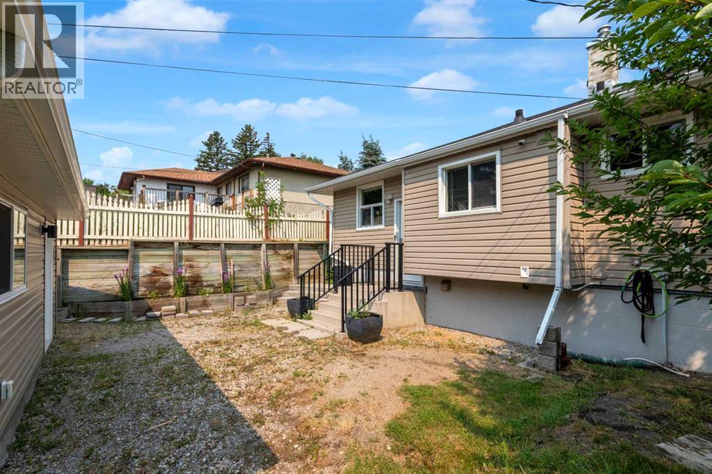 1 Thorncliffe Crescent NW, Calgary, Alberta  T2K 3A9 - Photo 35 - A2330898
