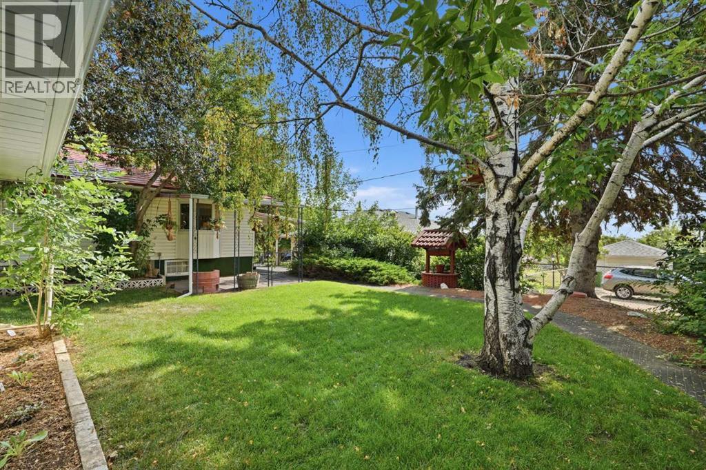 13 Tipton Place NW, Calgary, Alberta  T2K 3L6 - Photo 31 - A2333948