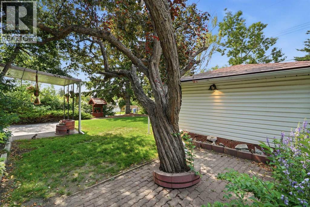 13 Tipton Place NW, Calgary, Alberta  T2K 3L6 - Photo 32 - A2333948