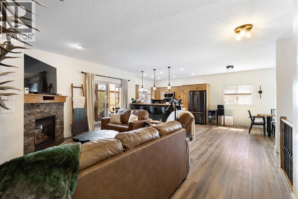 128 Hillcrest Cape, Strathmore, Alberta  T1P 0A4 - Photo 3 - A2313474