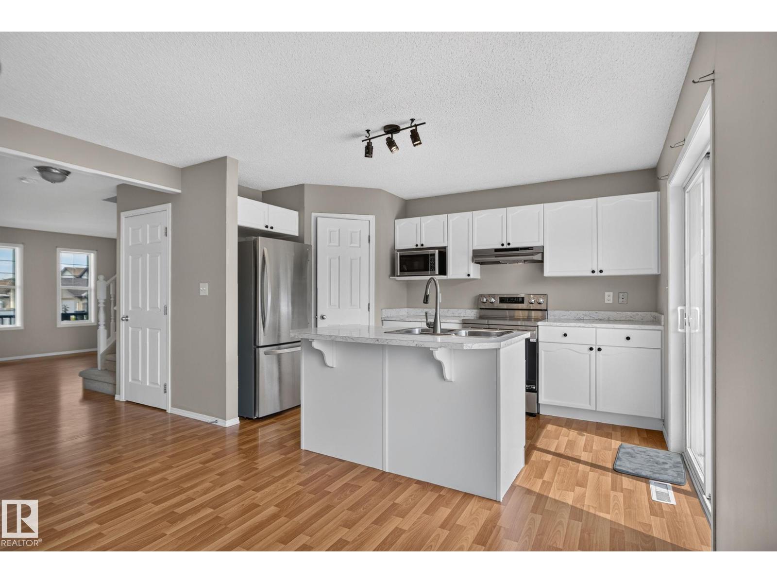 8923 173 Av NW, Edmonton, Alberta  T5Z 3W6 - Photo 11 - E4501880