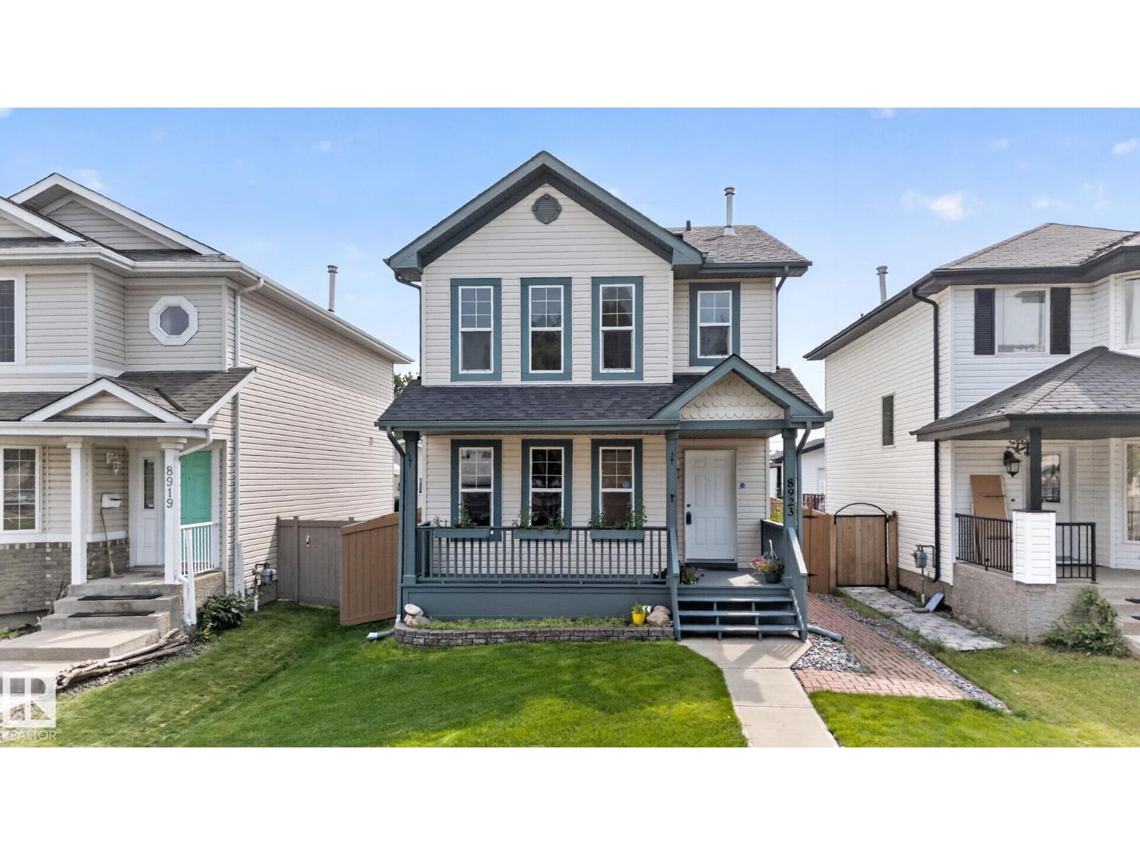 8923 173 AV NW, Edmonton, Alberta