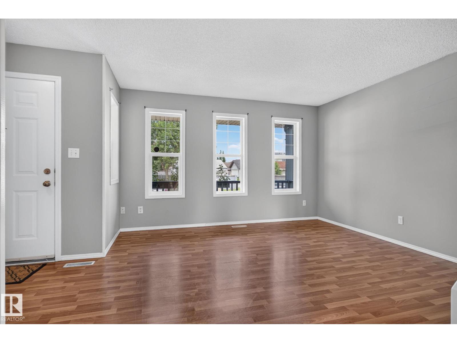 8923 173 Av NW, Edmonton, Alberta  T5Z 3W6 - Photo 3 - E4501880