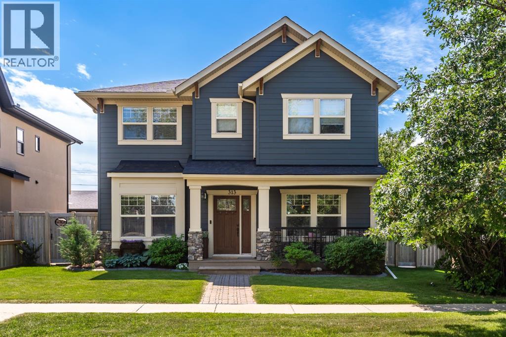 313 Centre Avenue SE, Airdrie, Alberta