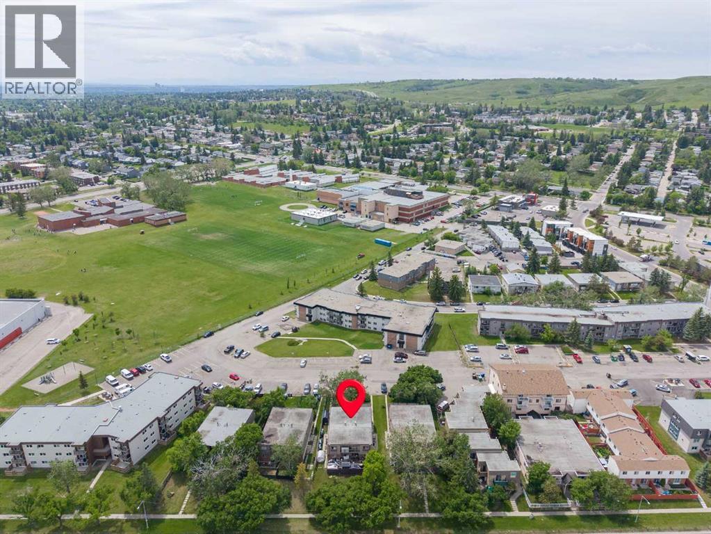 6813 Centre Street NW, Calgary, Alberta T2K 3K3 - Photo 11 - A2321604