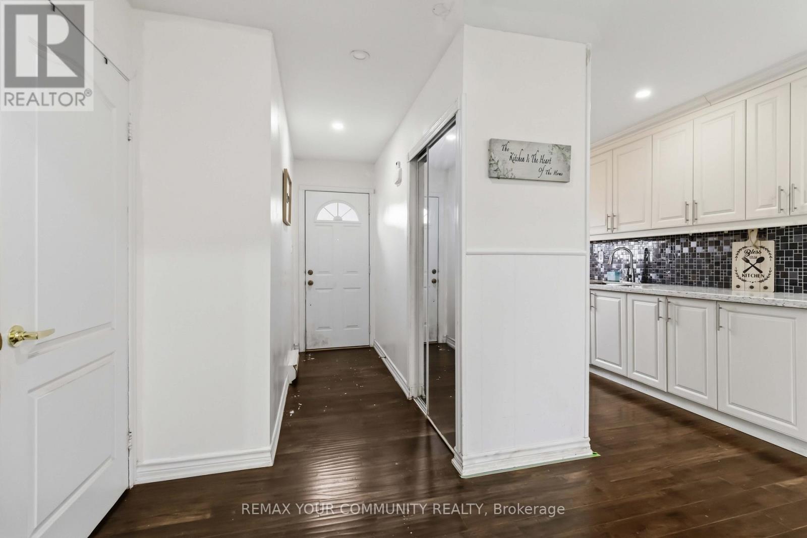 11 GRANTBROOK COURT, Brampton, Ontario