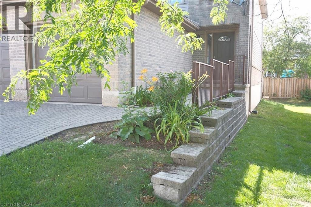 230 Blackhorne Drive Unit# 37, Kitchener, Ontario  N2E 1Z4 - Photo 3 - 40845338