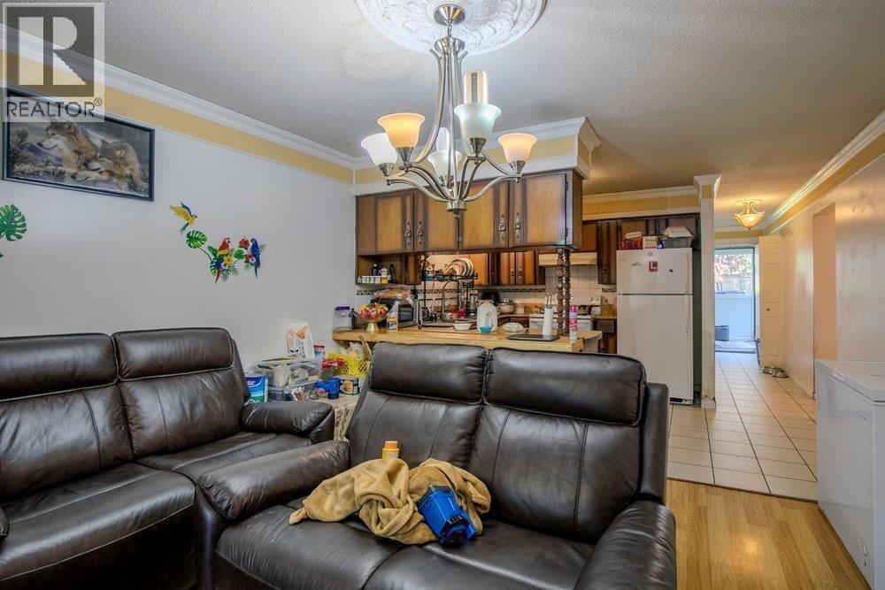 7477 7479 Holly Street, Burnaby, British Columbia  V5E 2C3 - Photo 9 - R3151875