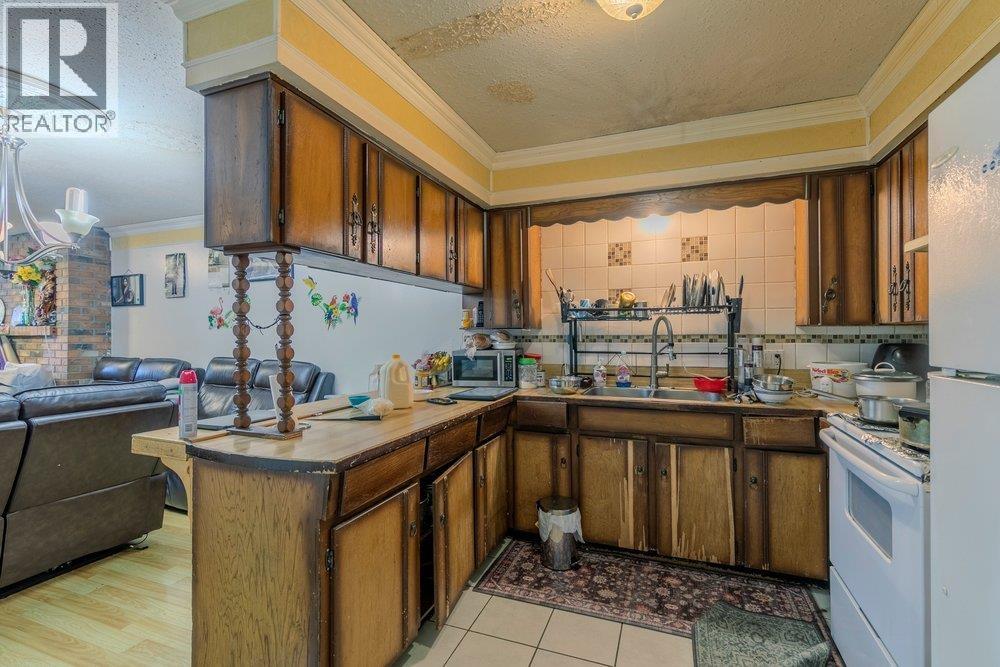 7477 7479 Holly Street, Burnaby, British Columbia  V5E 2C3 - Photo 10 - R3151875