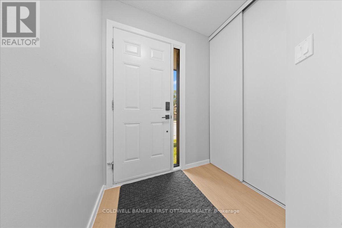 2701 Pimlico Crescent, Ottawa, Ontario  K1T 2A7 - Photo 3 - X13630840