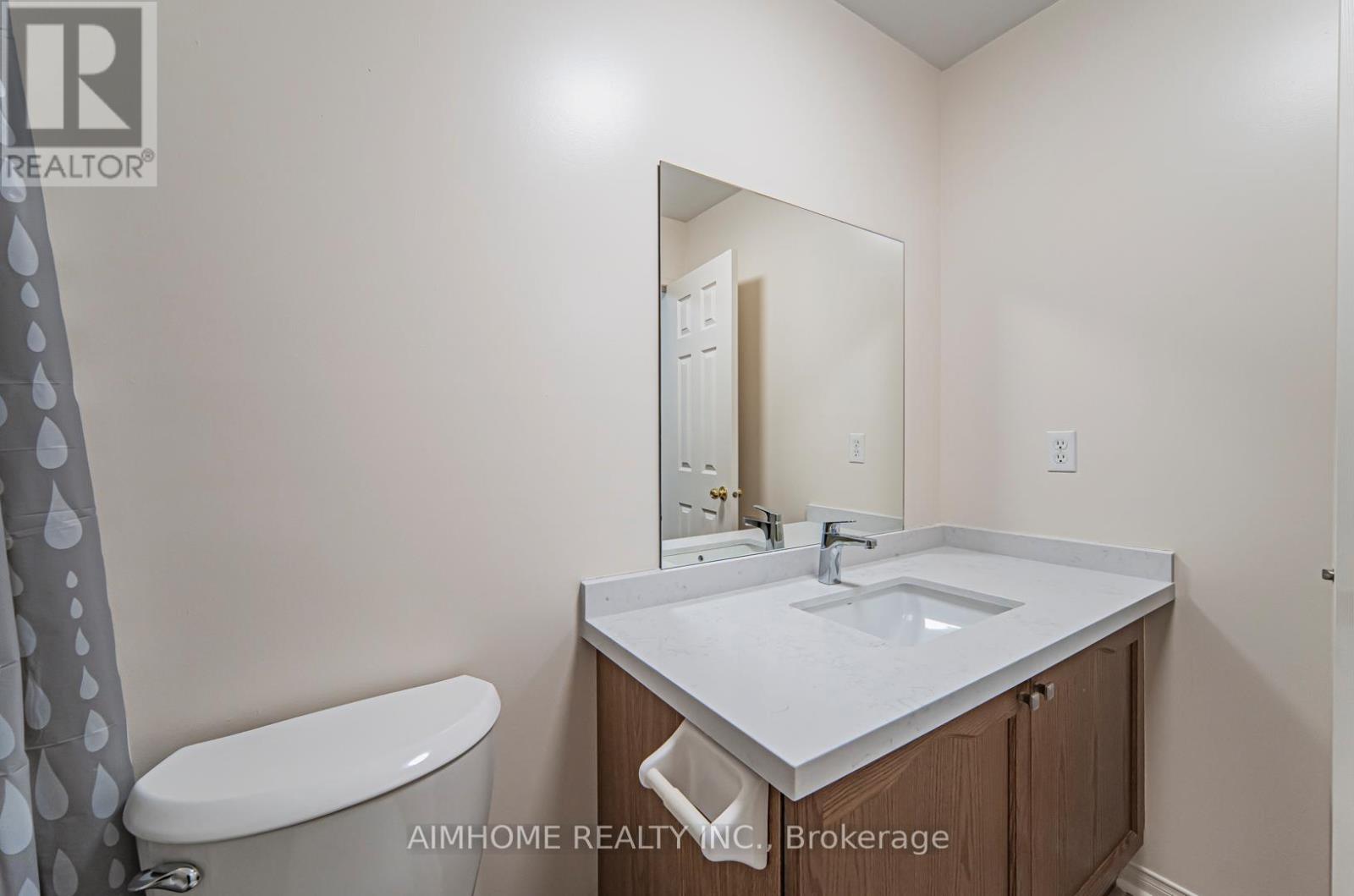 688 Courtney Valley Road, Mississauga, Ontario  L5V 0C3 - Photo 13 - W13628376