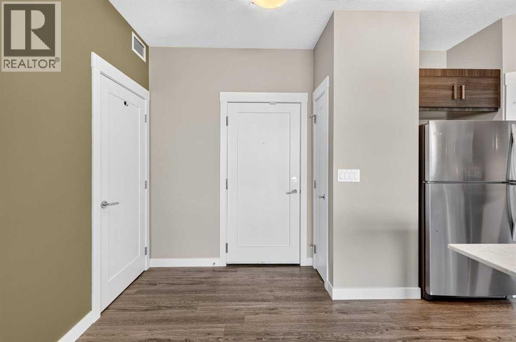 418, 10 Walgrove Walk SE, Calgary, Alberta T2X 4E3 - Photo 10 - A2333248