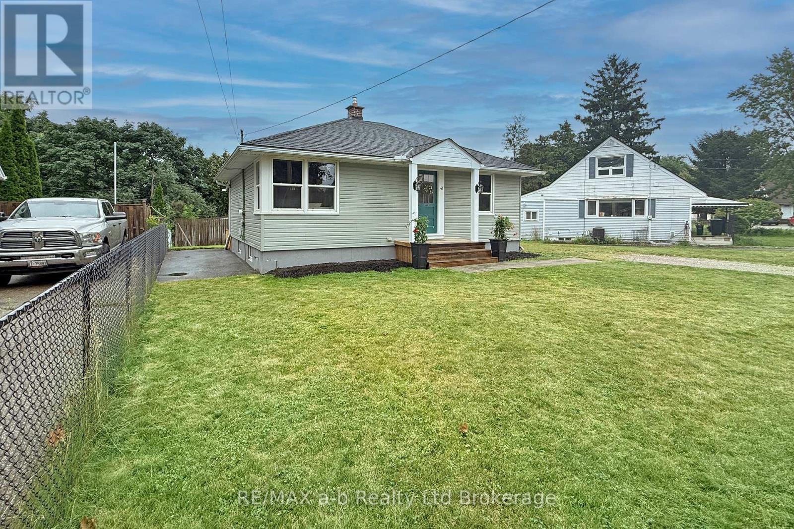 41 Kensington Street, Woodstock, Ontario  N4S 5L5 - Photo 3 - X13630850