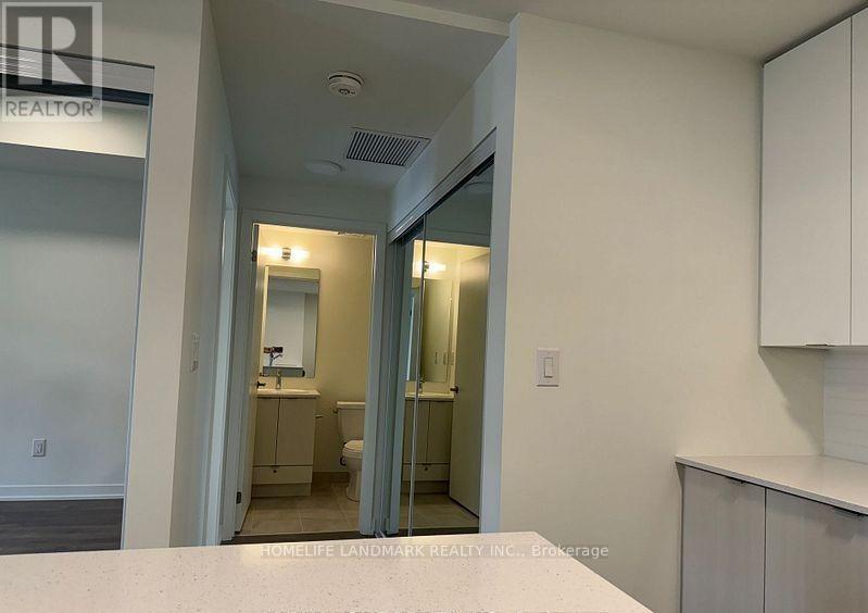 P102 - 145 Canon Jackson Drive, Toronto, Ontario  M6M 2G1 - Photo 11 - W13630868