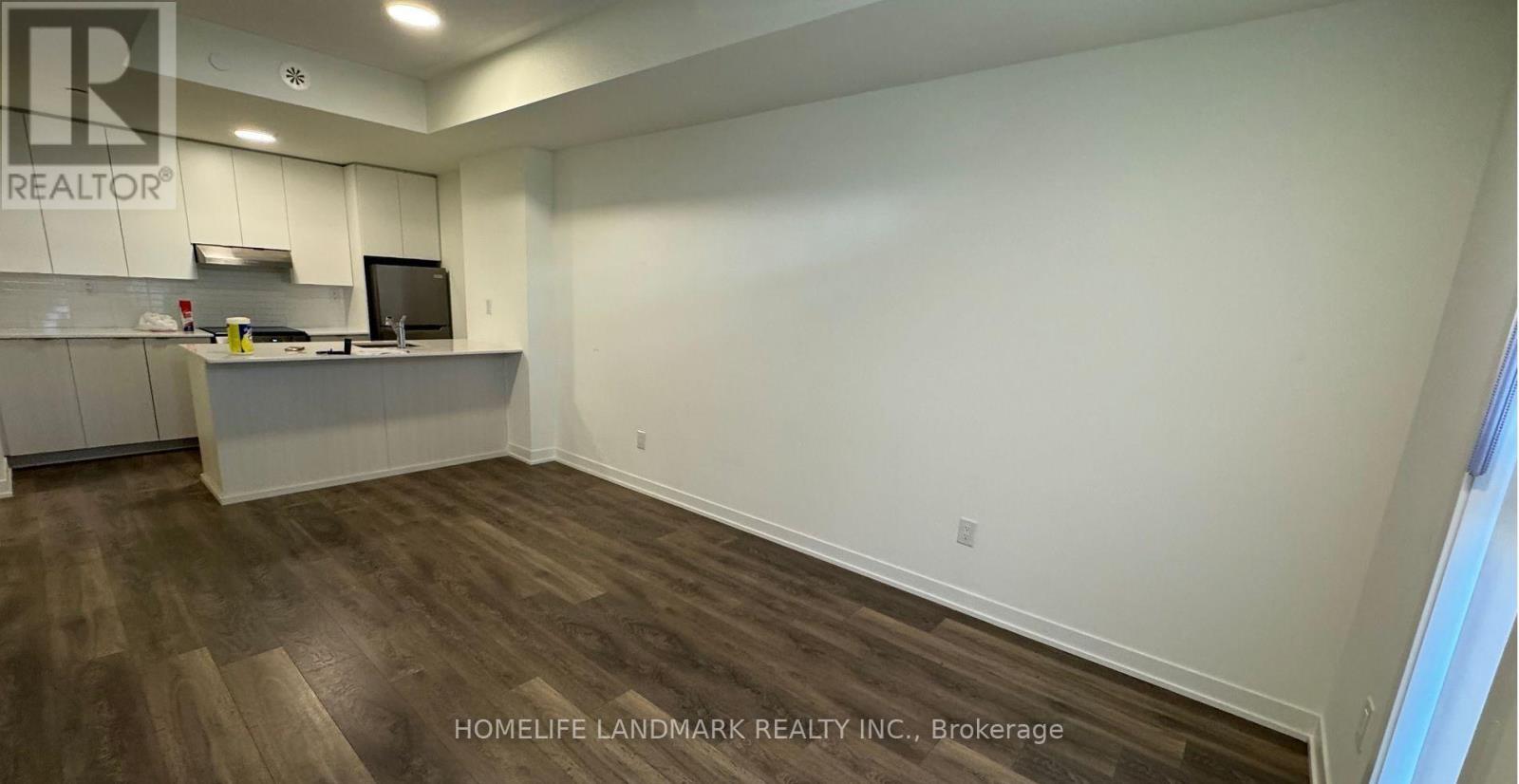P102 - 145 Canon Jackson Drive, Toronto, Ontario  M6M 2G1 - Photo 5 - W13630868
