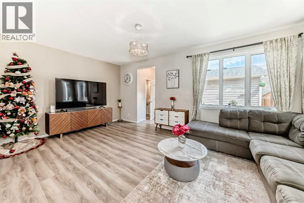 131 Carringham Road NW, Calgary, Alberta  T3P 1V3 - Photo 13 - A2316933