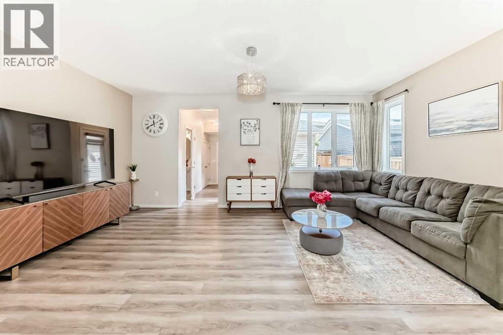 131 Carringham Road NW, Calgary, Alberta  T3P 1V3 - Photo 14 - A2316933