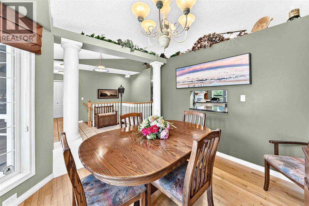 19 Rocky Ridge Villas NW, Calgary, Alberta  T3G 4R3 - Photo 8 - A2333325