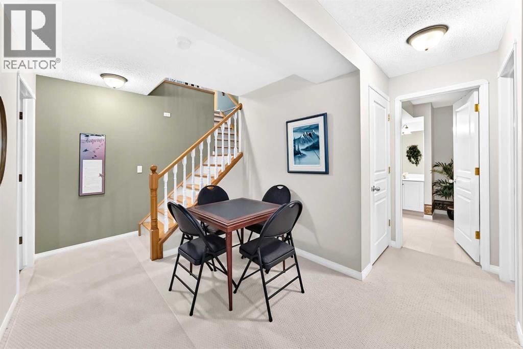 19 Rocky Ridge Villas NW, Calgary, Alberta  T3G 4R3 - Photo 29 - A2333325