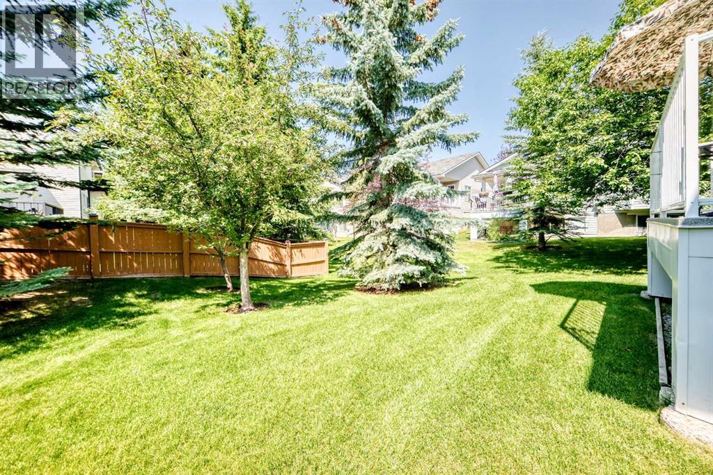 19 Rocky Ridge Villas NW, Calgary, Alberta  T3G 4R3 - Photo 45 - A2333325