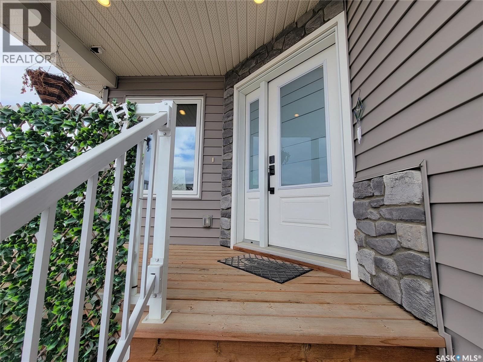 214 1st Avenue W, Maidstone, Saskatchewan S0M 1M0 - Photo 2 - SK033063