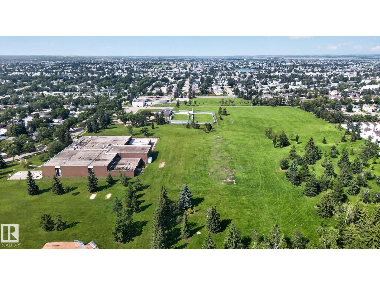 6012 145 Av NW, Edmonton, Alberta  T5A 1S7 - Photo 2 - E4501883