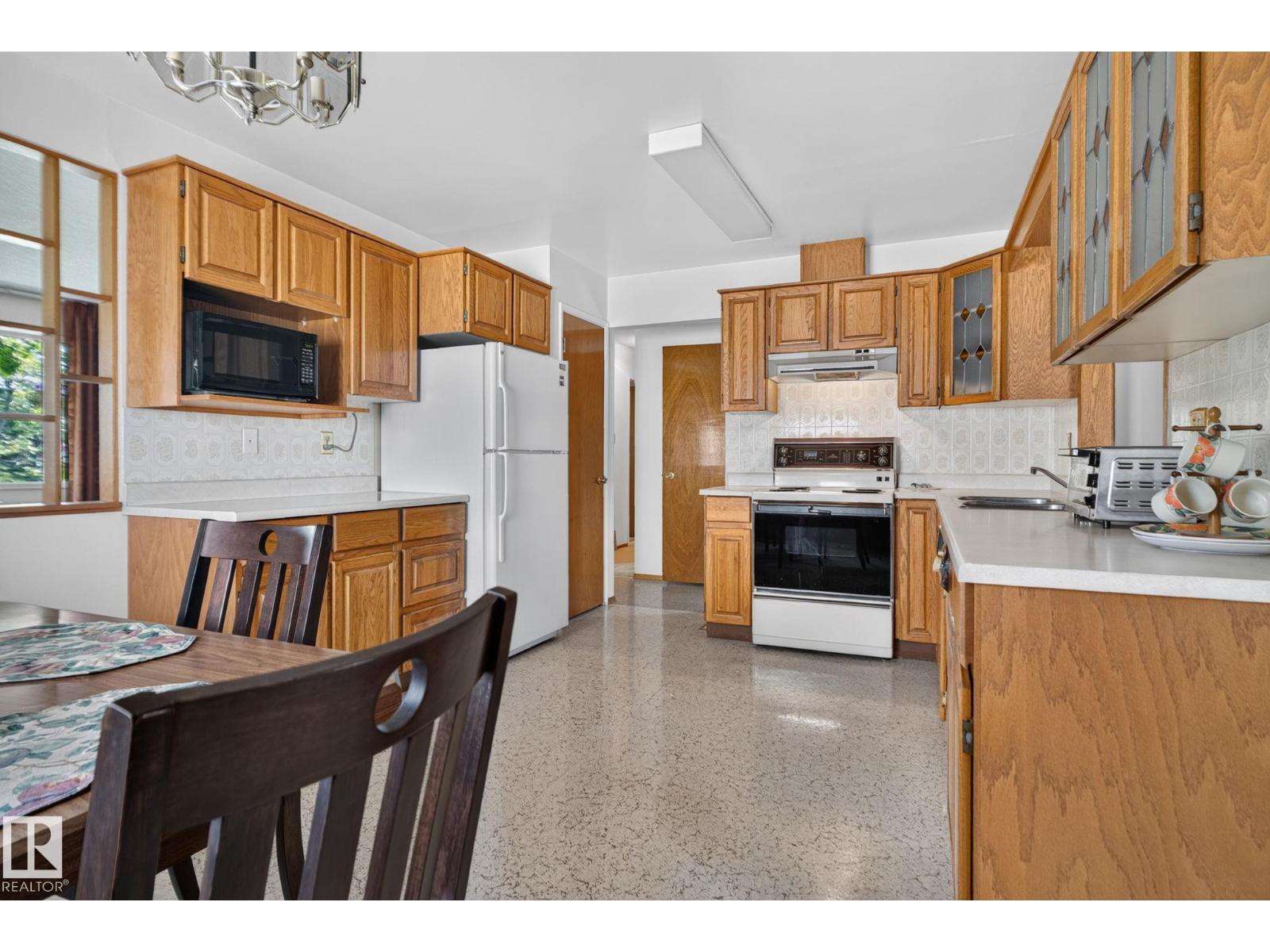 6012 145 Av NW, Edmonton, Alberta  T5A 1S7 - Photo 17 - E4501883