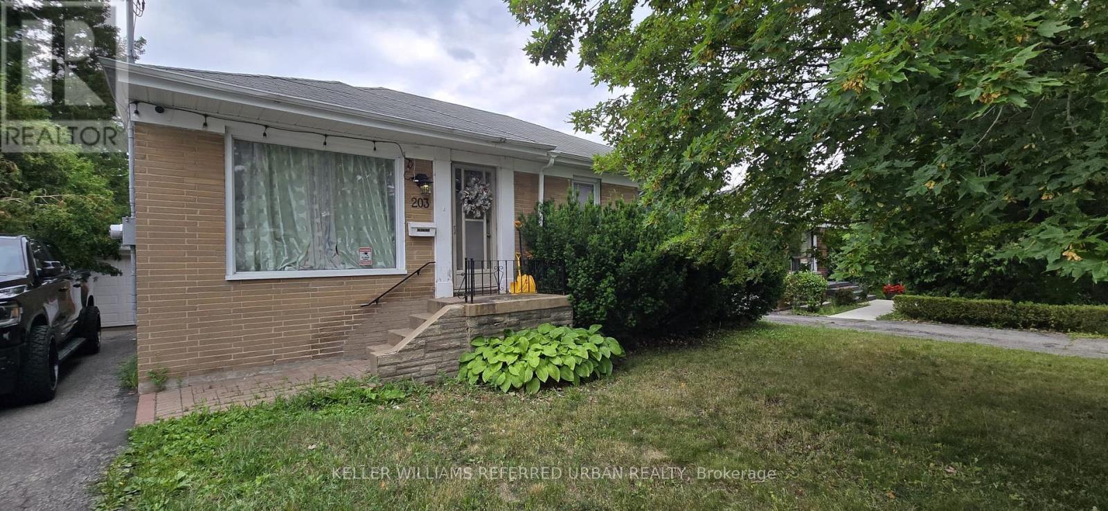 203 HENDON AVENUE, Toronto, Ontario