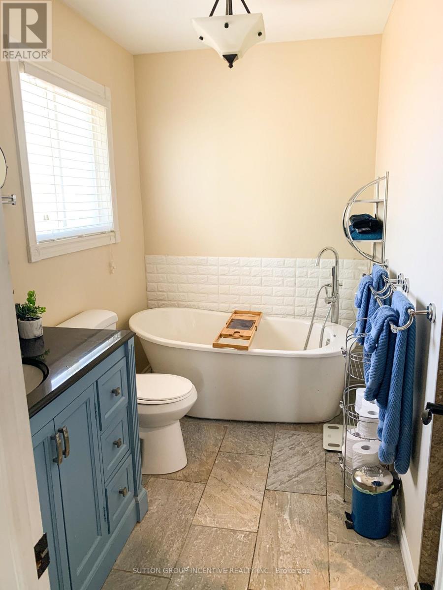 48 Wesley Avenue, Wasaga Beach, Ontario  L9Z 1C8 - Photo 24 - S13597418