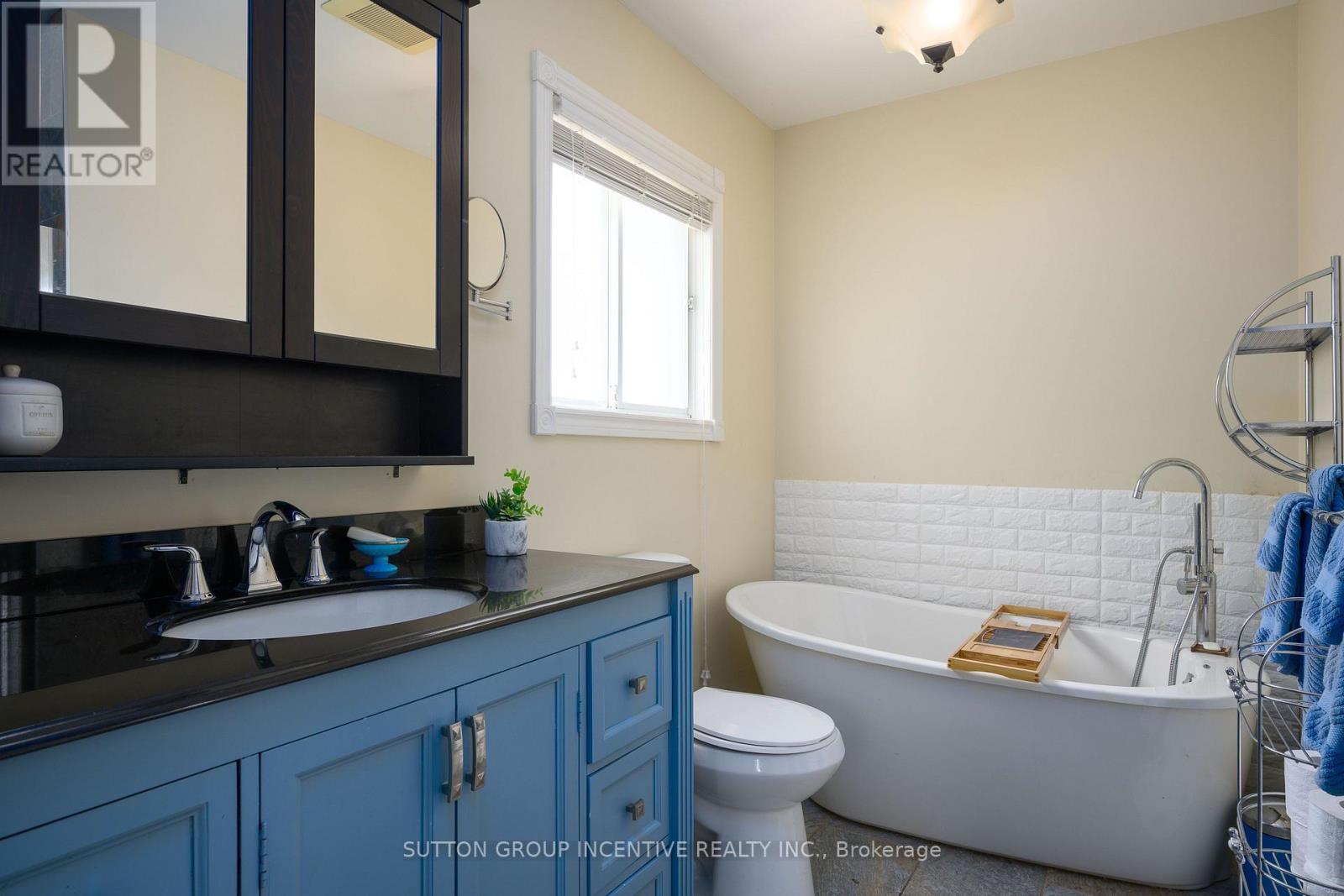 48 Wesley Avenue, Wasaga Beach, Ontario  L9Z 1C8 - Photo 23 - S13597418