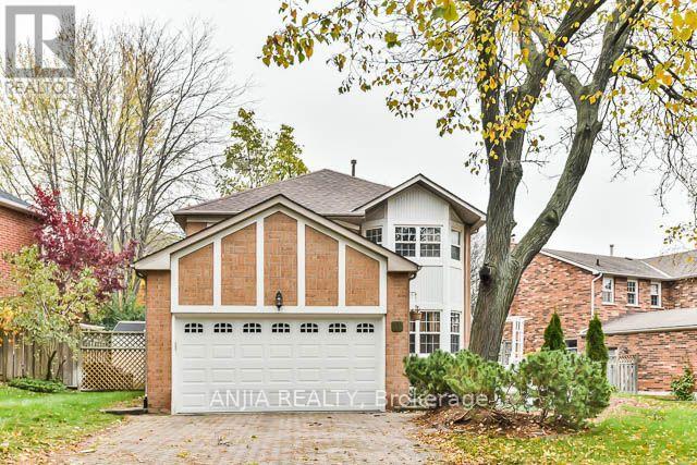 11 BERKELEY COURT, Markham, Ontario