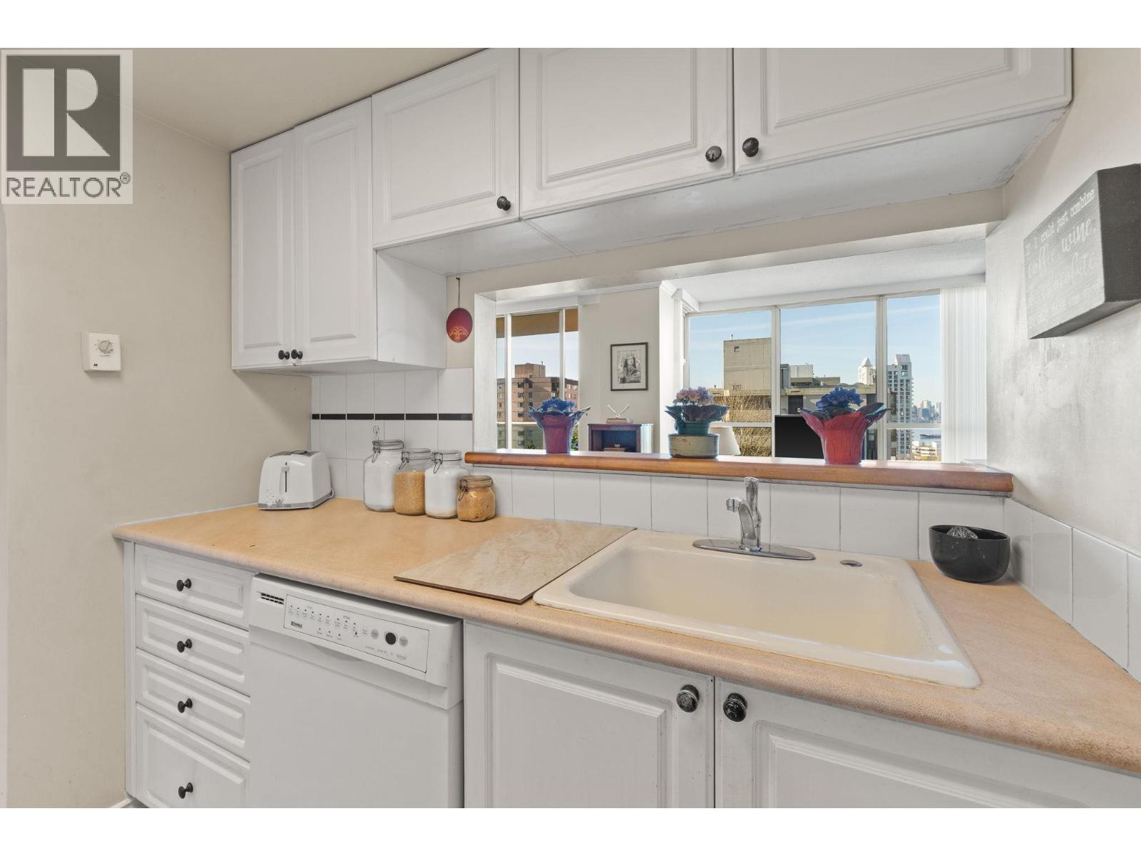 602 567 Lonsdale Avenue, North Vancouver, British Columbia  V7M 2G6 - Photo 13 - R3136112