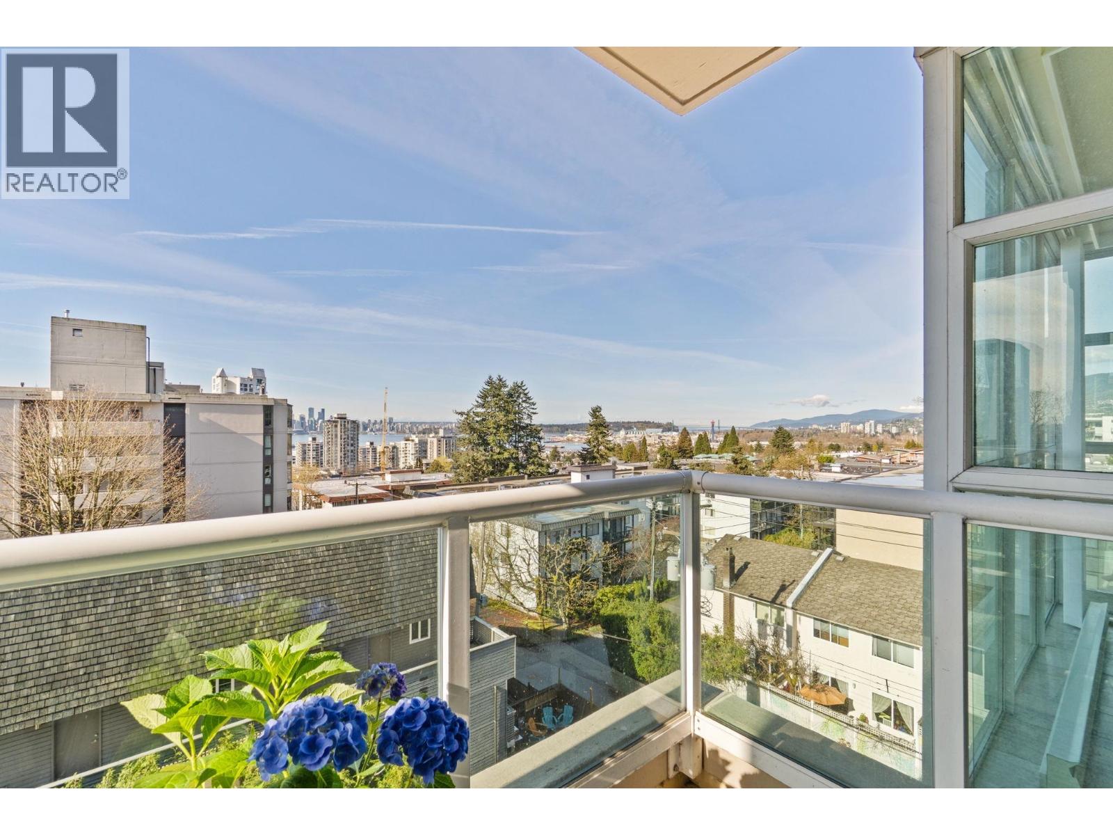 602 567 Lonsdale Avenue, North Vancouver, British Columbia  V7M 2G6 - Photo 2 - R3136112