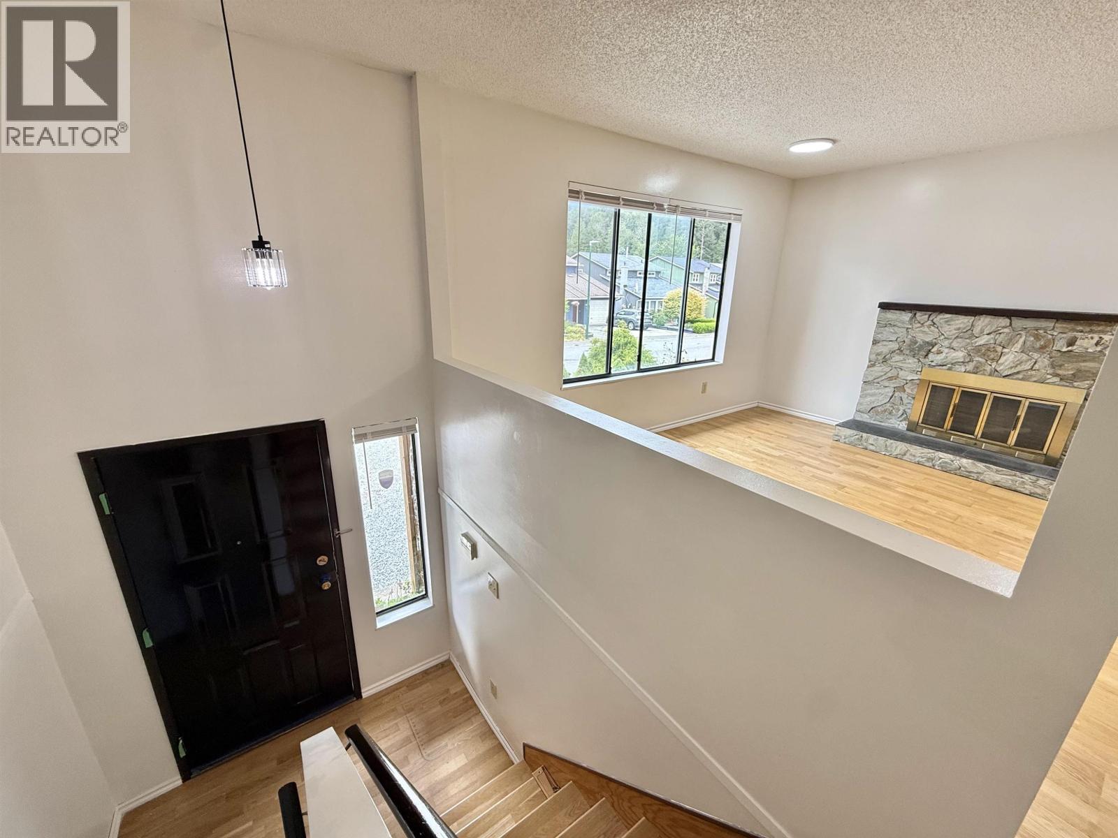 3220 Harwood Avenue, Coquitlam, British Columbia  V3E 1T8 - Photo 4 - R3149123