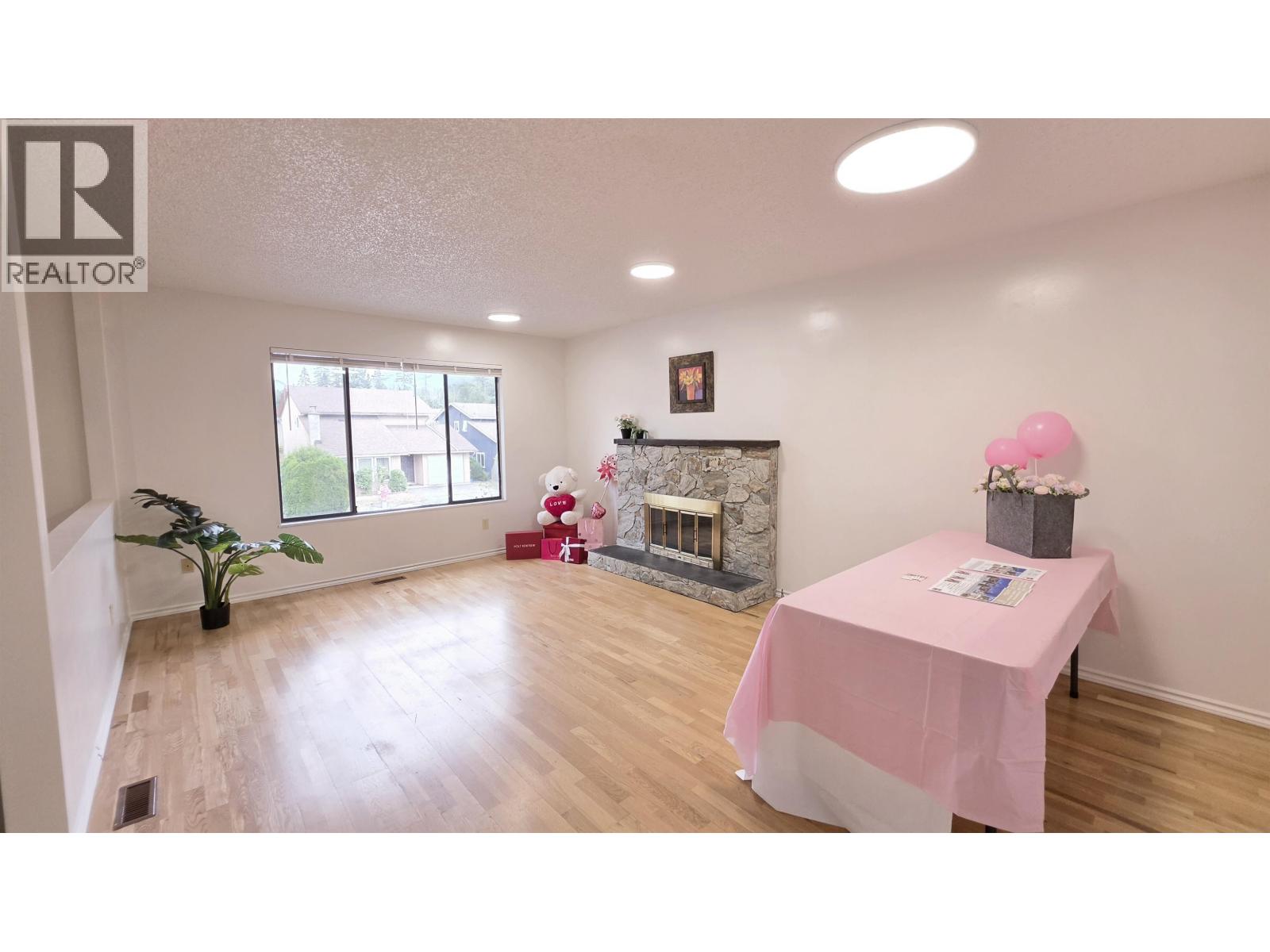 3220 Harwood Avenue, Coquitlam, British Columbia  V3E 1T8 - Photo 7 - R3149123