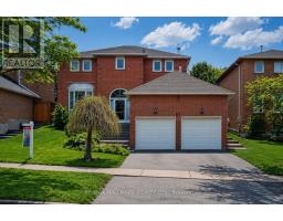 87 AUTUMN WAY, Aurora, Ontario