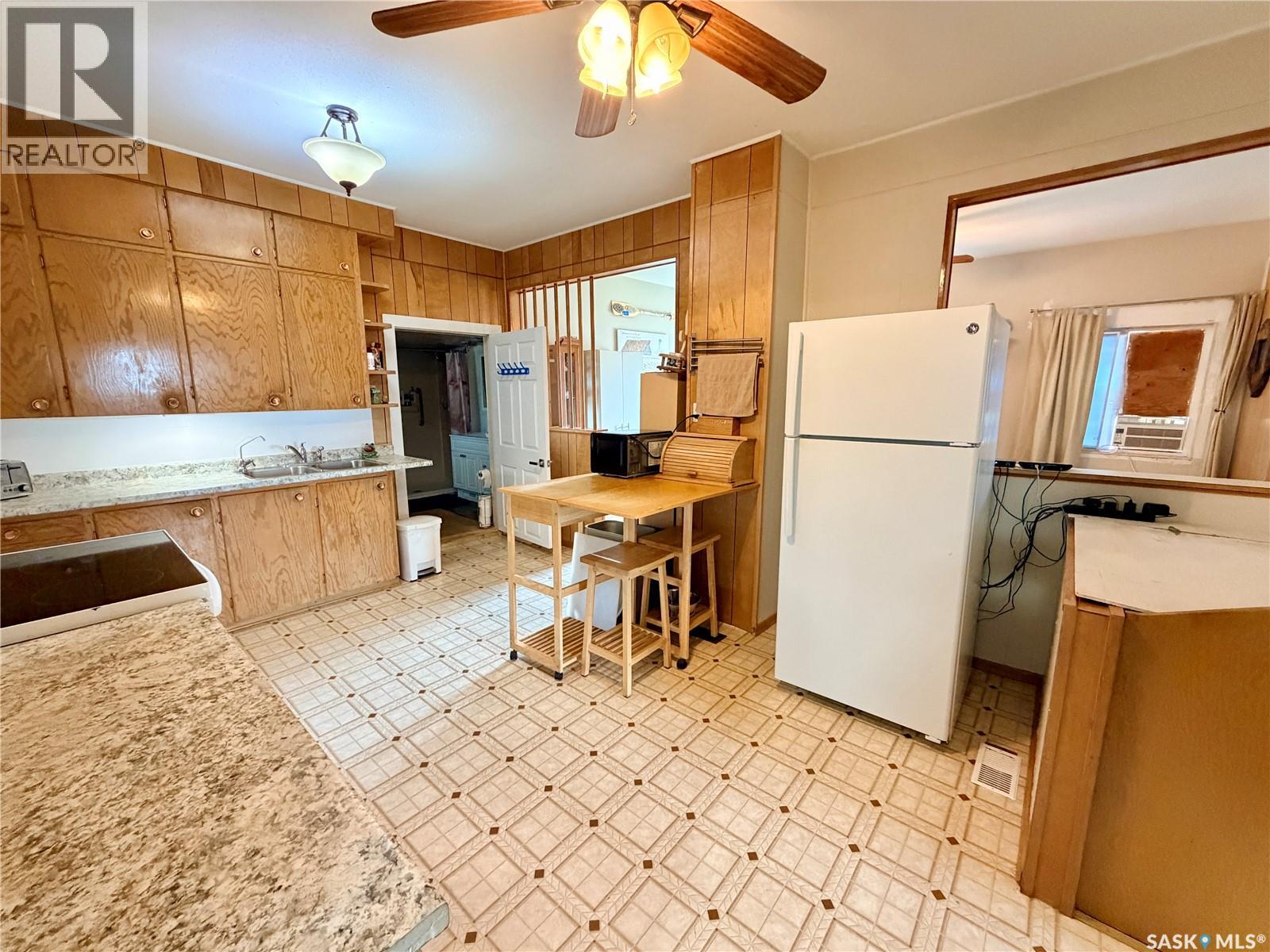 213 Main Street, Maymont, Saskatchewan S0M 1T0 - Photo 11 - SK044315