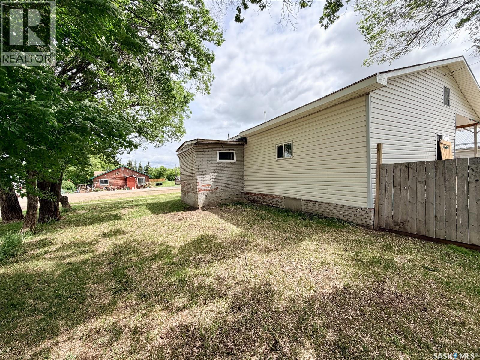 213 Main Street, Maymont, Saskatchewan S0M 1T0 - Photo 34 - SK044315