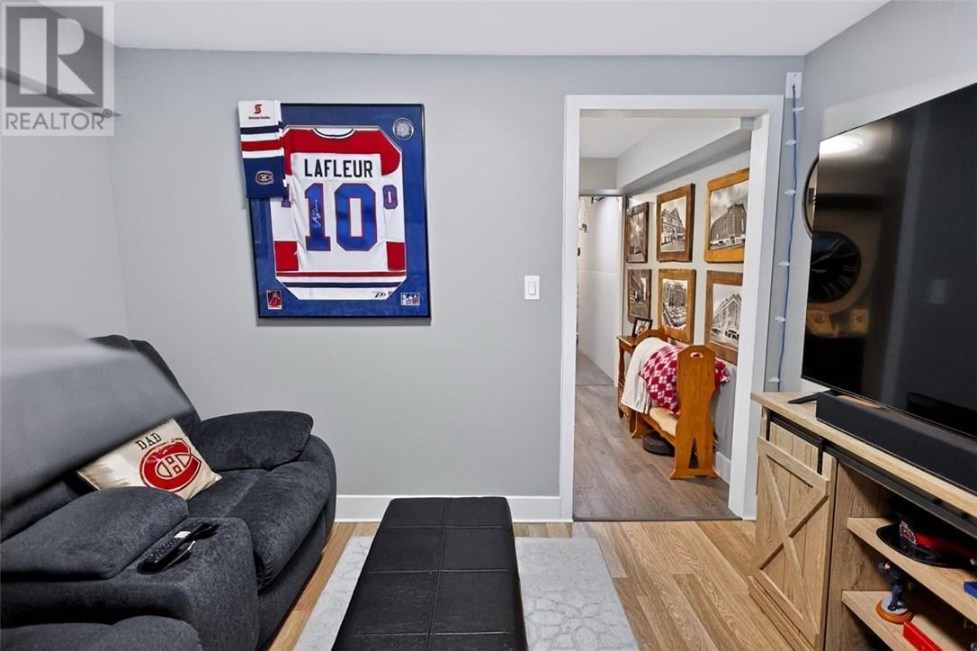121 W Laurier, Azilda, Ontario  P0M 1B0 - Photo 44 - 2129516