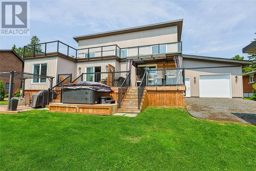 121 W Laurier, Azilda, Ontario  P0M 1B0 - Photo 64 - 2129516