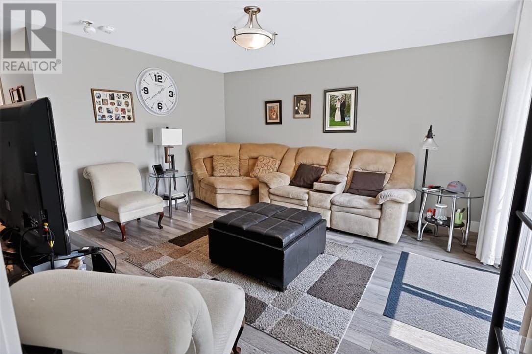 121 W Laurier, Azilda, Ontario  P0M 1B0 - Photo 60 - 2129516