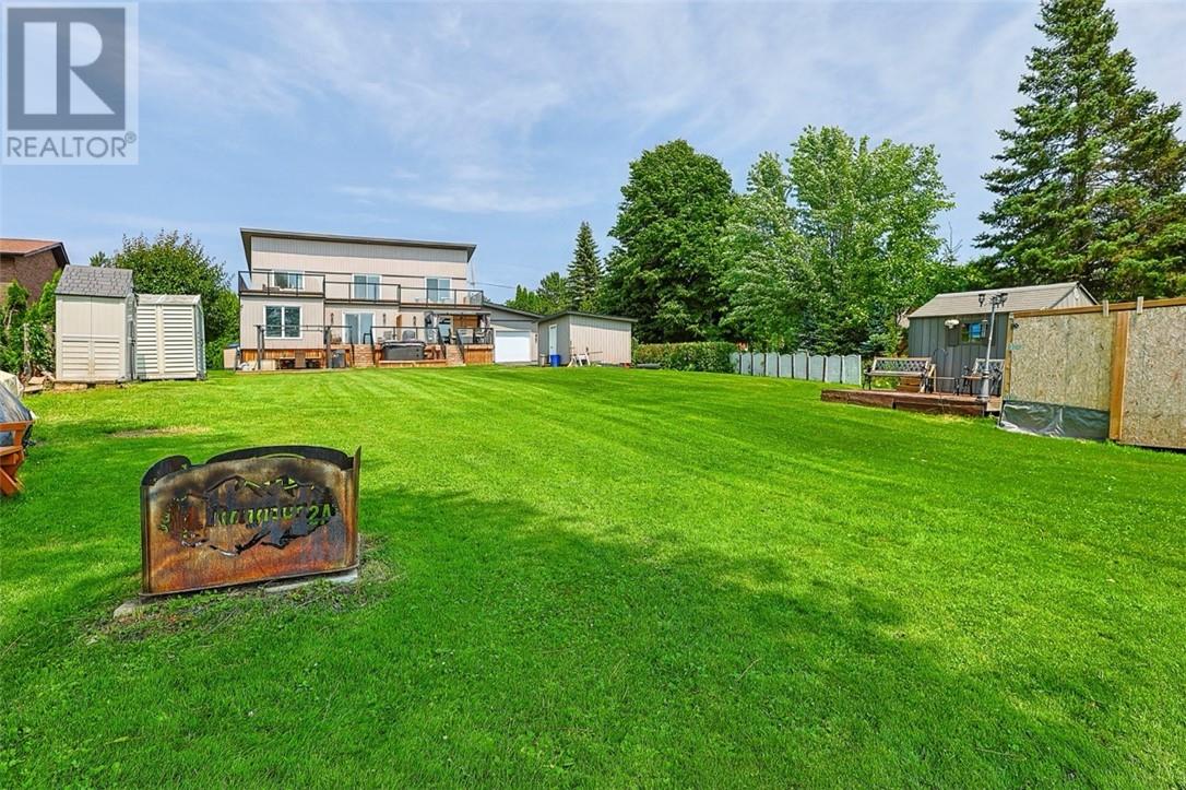 121 W Laurier, Azilda, Ontario  P0M 1B0 - Photo 76 - 2129516