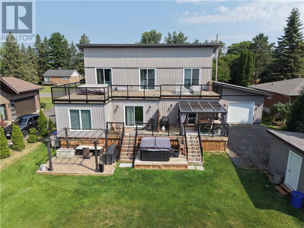 121 W Laurier, Azilda, Ontario  P0M 1B0 - Photo 80 - 2129516
