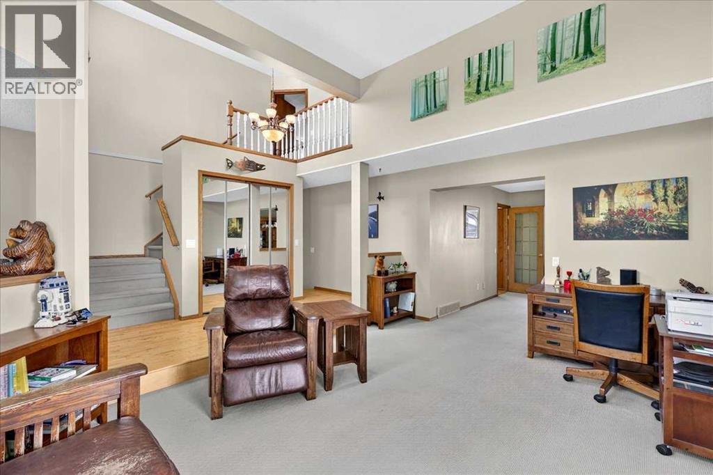 14 Hawkdale Gate NW, Calgary, Alberta  T3G 2W6 - Photo 5 - A2326490