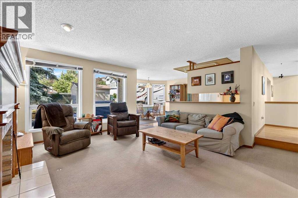 14 Hawkdale Gate NW, Calgary, Alberta  T3G 2W6 - Photo 11 - A2326490