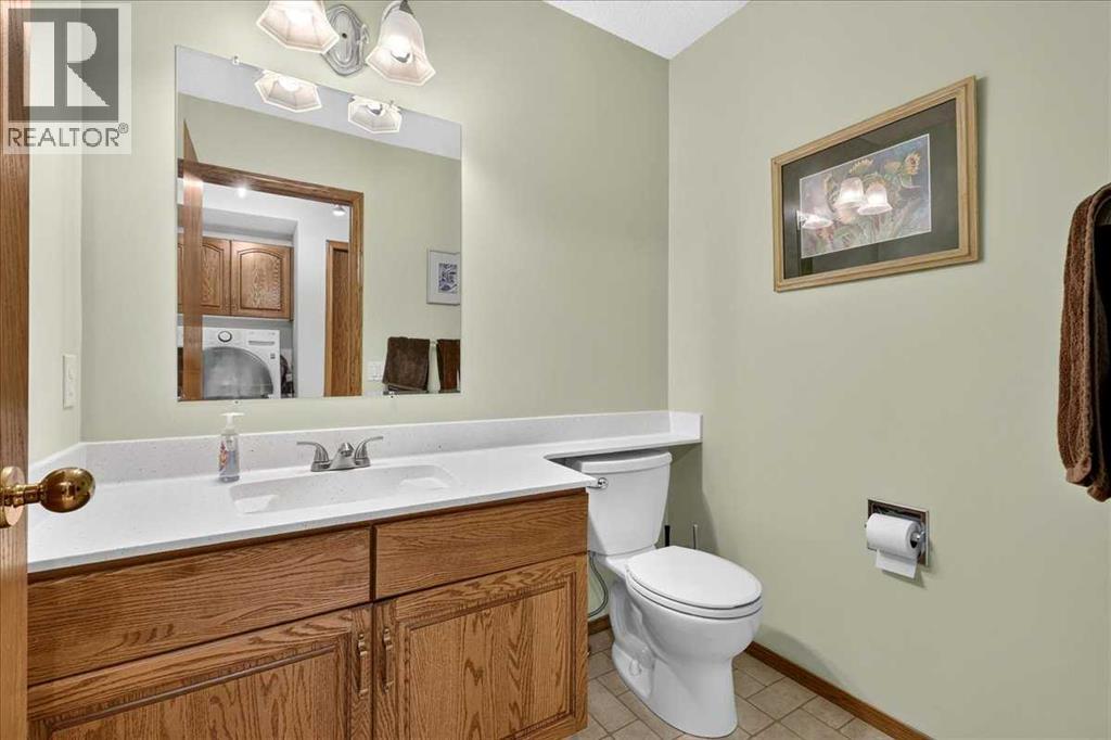 14 Hawkdale Gate NW, Calgary, Alberta  T3G 2W6 - Photo 13 - A2326490