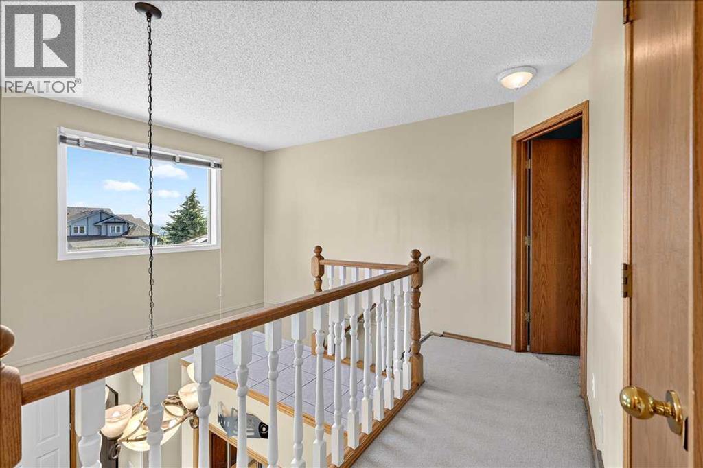 14 Hawkdale Gate NW, Calgary, Alberta  T3G 2W6 - Photo 24 - A2326490