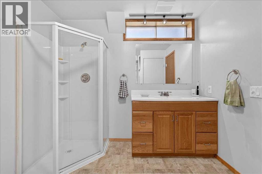 14 Hawkdale Gate NW, Calgary, Alberta  T3G 2W6 - Photo 42 - A2326490