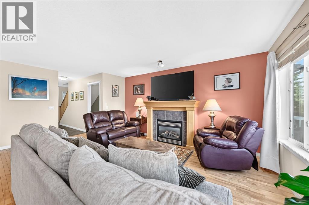 43 Rockmont Court NW, Calgary, Alberta  T3G 5V8 - Photo 9 - A2327705
